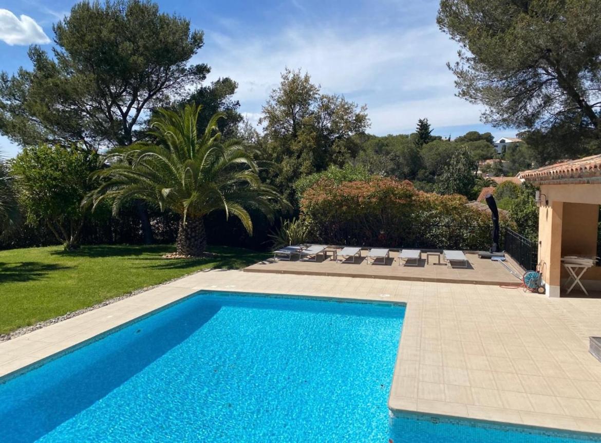 Belle Villa Dans Clos Prive - Saint Raphael Boulouris Bagian luar foto