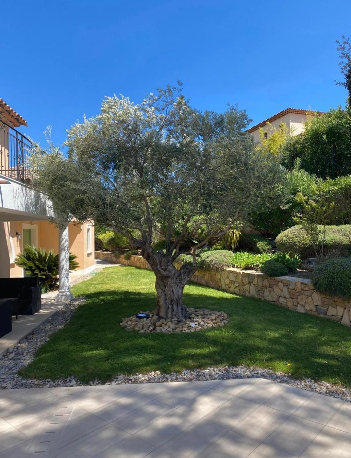 Belle Villa Dans Clos Prive - Saint Raphael Boulouris Bagian luar foto