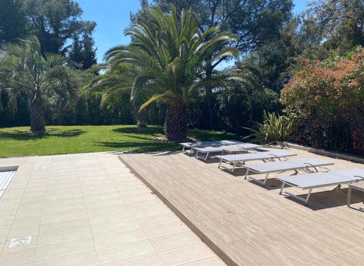 Belle Villa Dans Clos Prive - Saint Raphael Boulouris Bagian luar foto