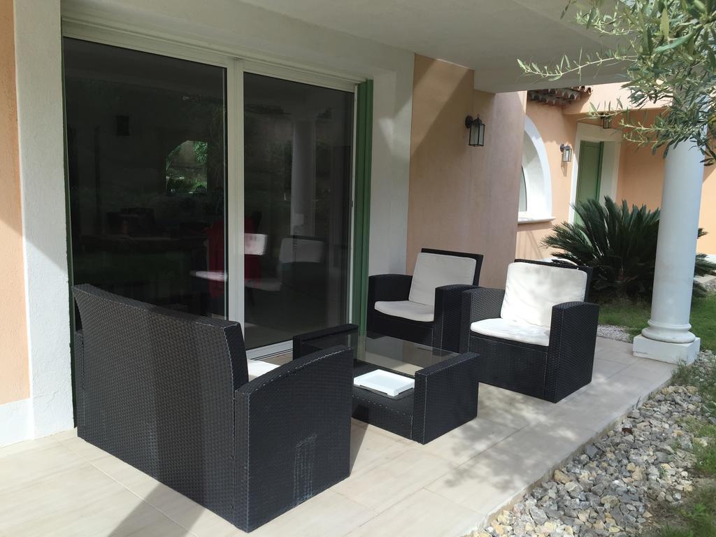 Belle Villa Dans Clos Prive - Saint Raphael Boulouris Bagian luar foto