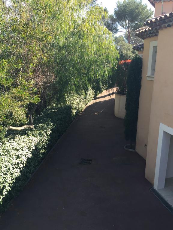 Belle Villa Dans Clos Prive - Saint Raphael Boulouris Bagian luar foto